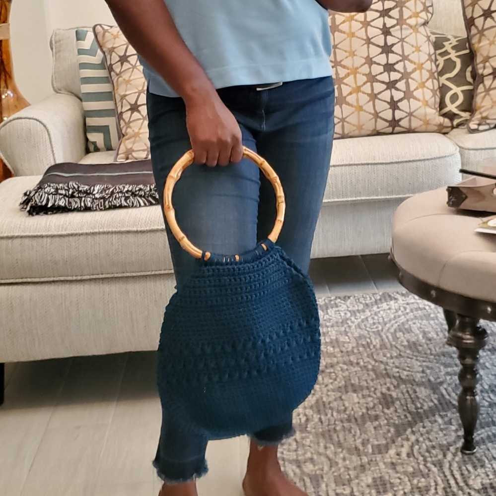 UNBRANDED Blue Macrame Round Bamboo Handle Bag. - Picture 4 of 4